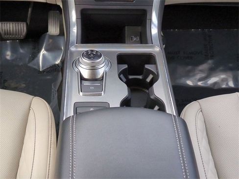 Used 2024 Ford Edge Titanium w/ Equipment Group 301A image 19