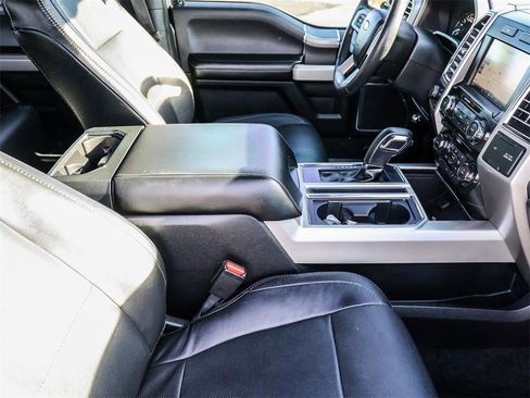 Used 2015 Ford F150 Lariat image 19