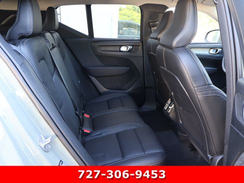 Used 2024 Volvo XC40 B5 Plus AWD/4WD image 18