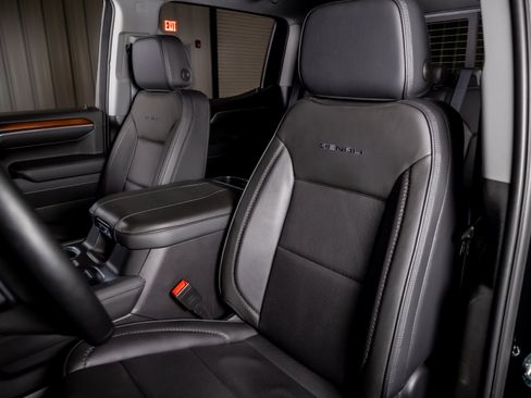 Used 2025 GMC Sierra 1500 Denali w/ Denali Reserve Package AWD/4WD image 5