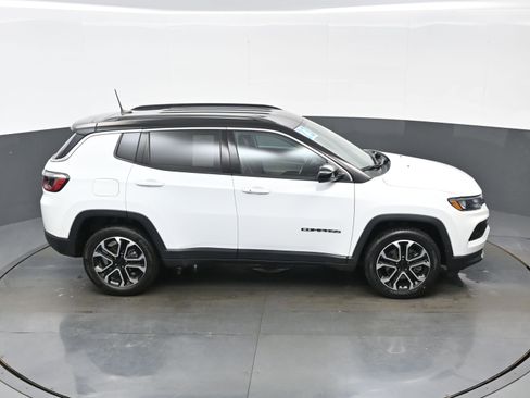 Used 2023 Jeep Compass Limited AWD/4WD image 35