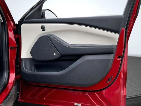 Used 2021 Ford Mustang Mach-E Premium image 25