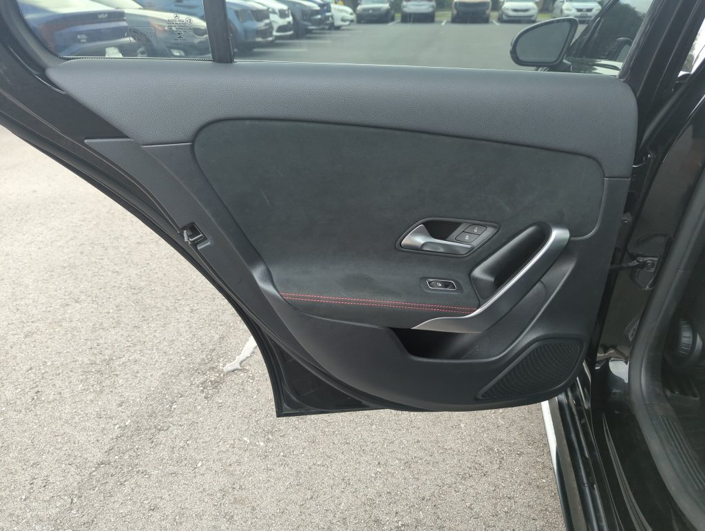 Used 2022 Mercedes-Benz A 220 image 29