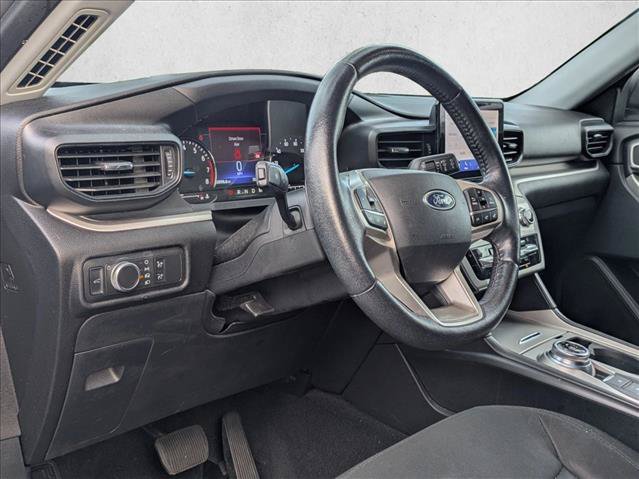 Used 2021 Ford Explorer XLT w/ Class III Trailer Tow Package AWD/4WD image 4