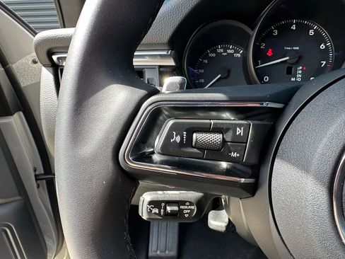 Certified 2026 Porsche Macan image 18