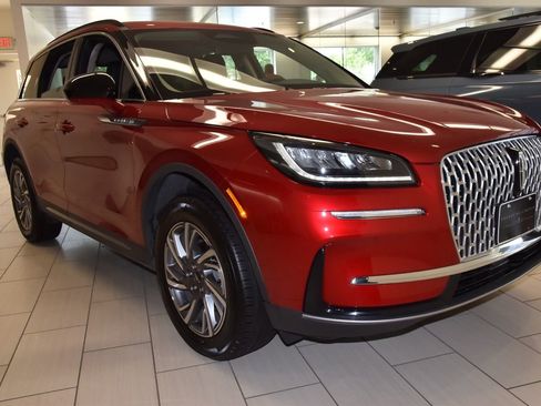 New 2026 Lincoln Corsair Premiere FWD image 3