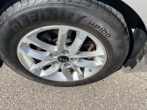 Used 2011 Kia Optima LX image 31