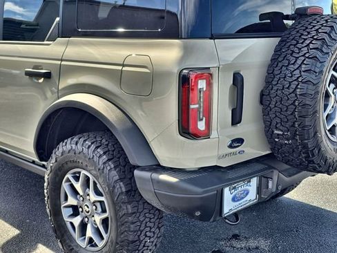 New 2025 Ford Bronco Badlands image 13