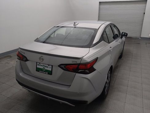 Used 2020 Nissan Versa SR FWD image 7