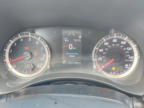 Used 2021 Toyota Highlander L FWD image 15