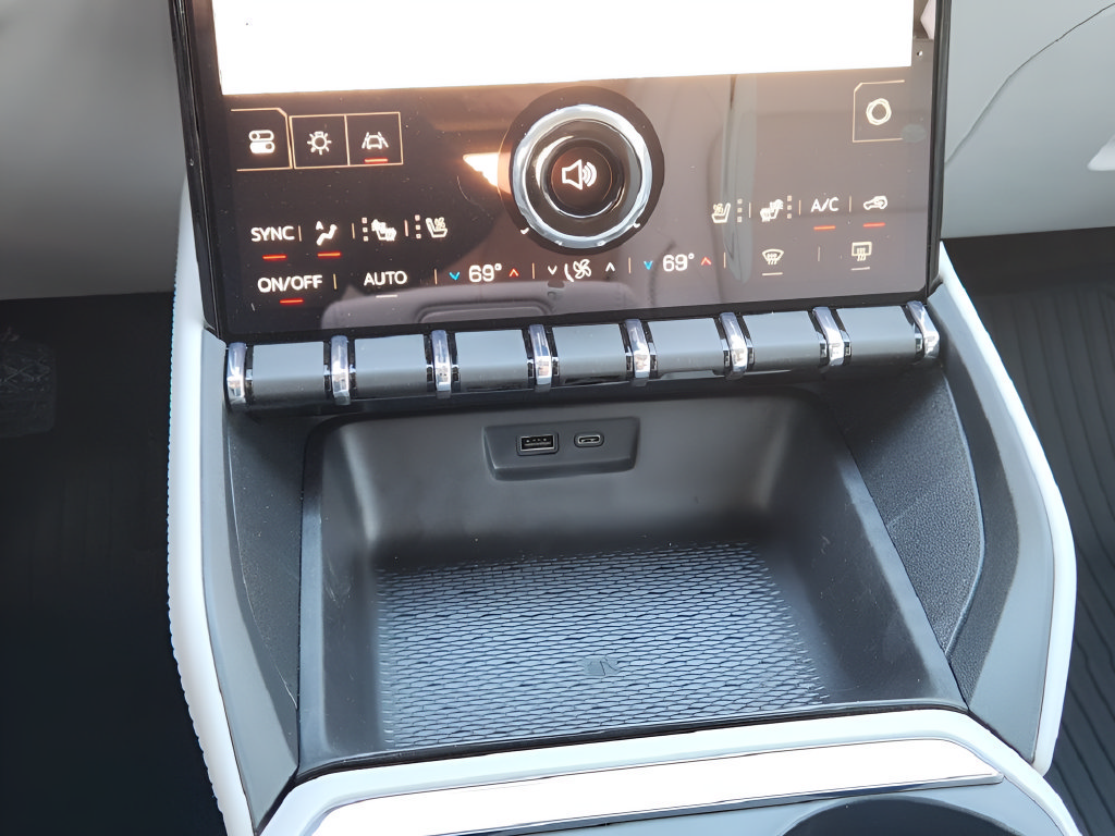 New 2027 GMC Terrain Denali w/ LPO, Floor Liner Package AWD/4WD image 14