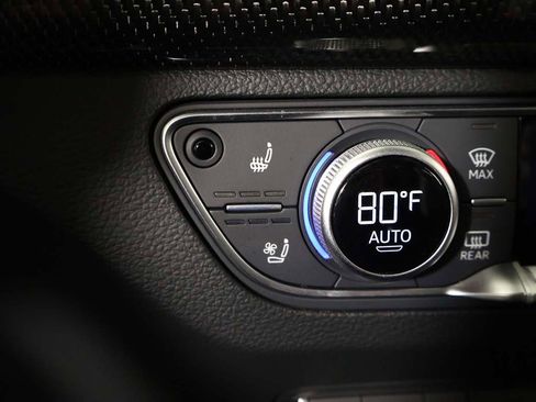 Used 2022 Audi SQ5 Premium Plus w/ Premium Plus Package image 54