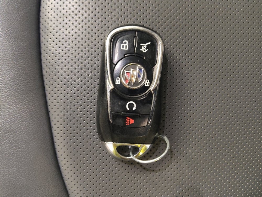 Used 2021 Buick Enclave Essence FWD image 32