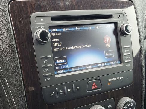 Used 2015 Chevrolet Traverse LT w/ Style and Technology Package image 15