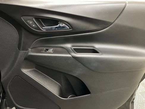 Certified 2018 Chevrolet Equinox LT image 38