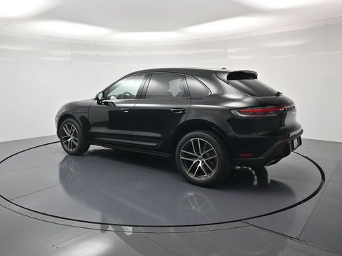 Certified 2026 Porsche Macan AWD/4WD image 3