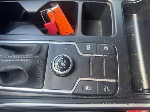 Used 2022 Kia Sorento S image 17