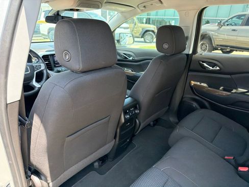 Used 2020 GMC Acadia SLE FWD image 17