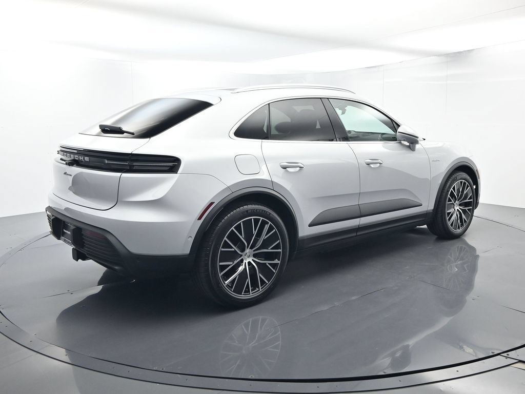 Certified 2026 Porsche Macan Electric RWD image 15