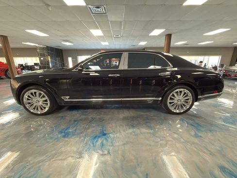 Used 2016 Bentley Mulsanne image 4