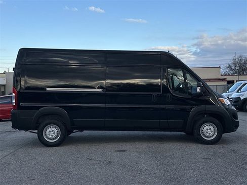 New 2026 RAM ProMaster 2500 w/ Convenience Group image 2
