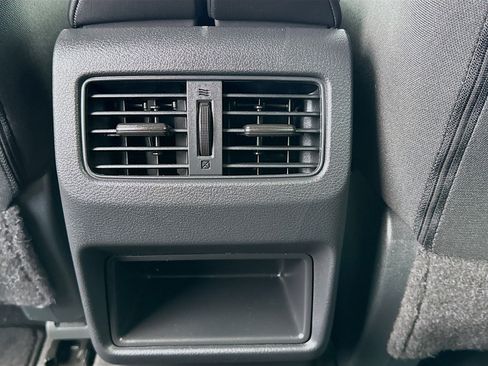 Used 2023 Nissan Rogue S image 16