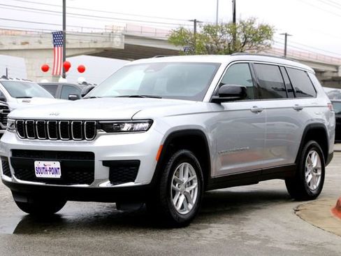 New 2025 Jeep Grand Cherokee L Laredo image 7