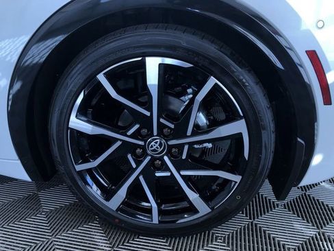 New 2026 Toyota Prius XSE Premium image 8