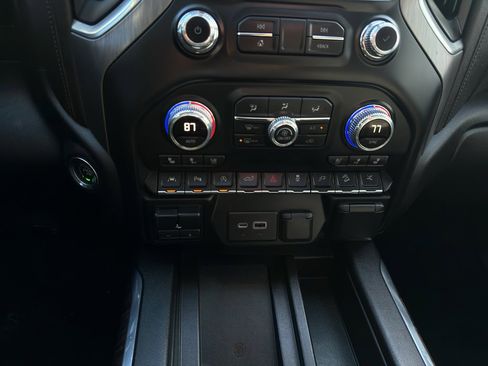 Used 2019 GMC Sierra 1500 Denali w/ Denali Ultimate Package image 21