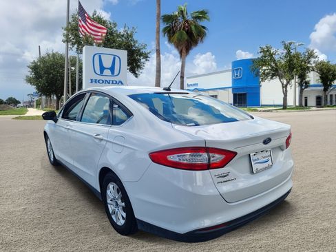 Used 2015 Ford Fusion S FWD image 5