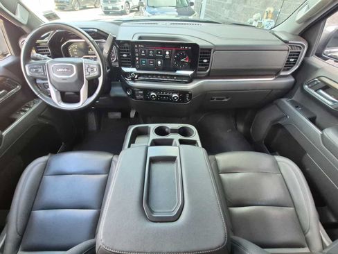 Used 2025 GMC Sierra 1500 SLT AWD/4WD image 16