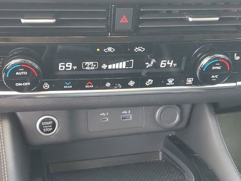 Used 2022 Nissan Rogue SL FWD image 16