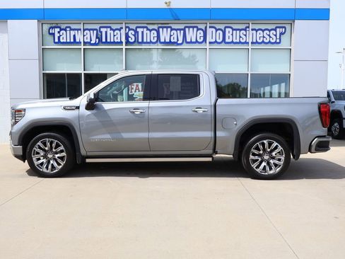 Used 2023 GMC Sierra 1500 Denali w/ Denali Reserve Package AWD/4WD image 7