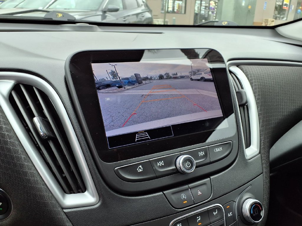 Used 2023 Chevrolet Malibu LT FWD image 21