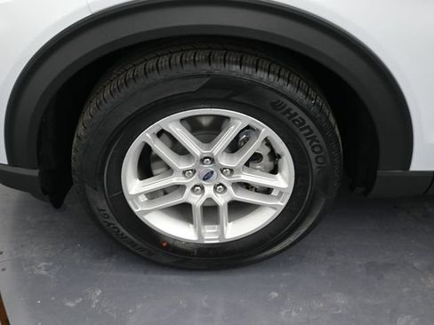 Certified 2026 Ford Explorer Active image 9