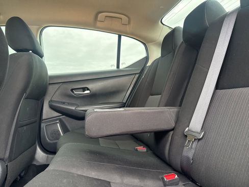 Certified 2022 Nissan Sentra SV w/ All-Weather Package FWD image 33