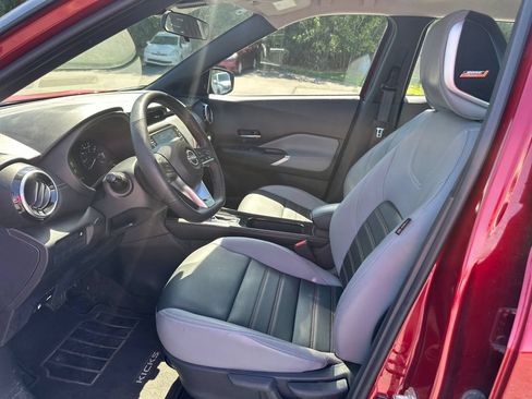 Used 2024 Nissan Kicks SR w/ SR Premium Package FWD image 10