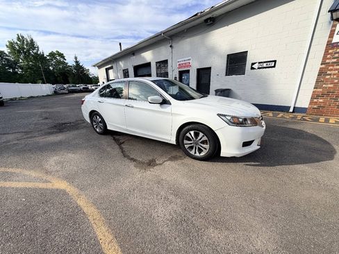 Used 2013 Honda Accord LX image 19
