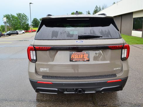 New 2026 Ford Explorer ST-Line AWD/4WD image 5