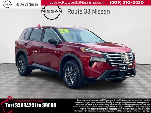 Used 2025 Nissan Rogue S AWD/4WD image 1