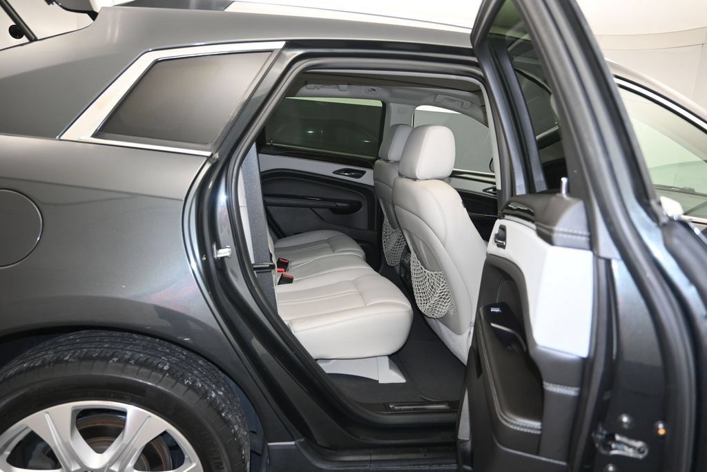 Used 2015 Cadillac SRX Performance w/ Trailering Package FWD image 25