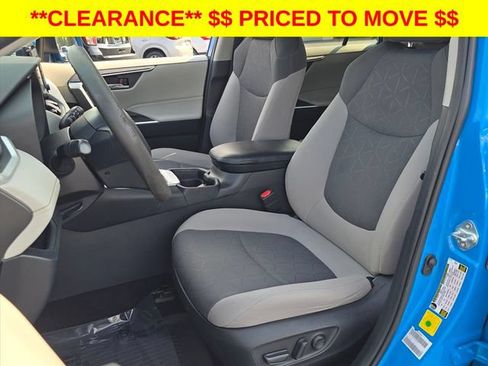 Used 2020 Toyota RAV4 XLE FWD image 17