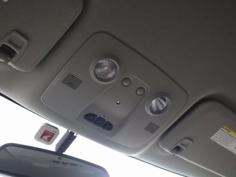 Used 2017 Chevrolet Traverse Premier image 22