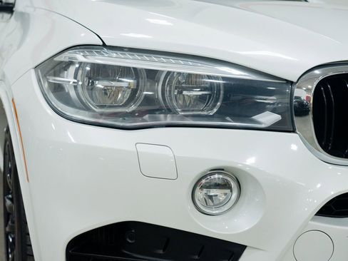 Used 2015 BMW X5 M image 11