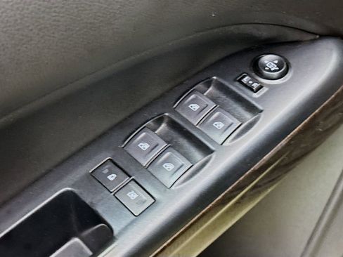 Used 2019 GMC Canyon SLT w/ Trailering Package AWD/4WD image 18