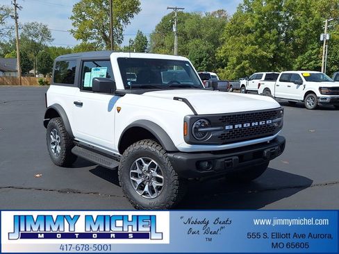 New 2025 Ford Bronco Badlands image 1