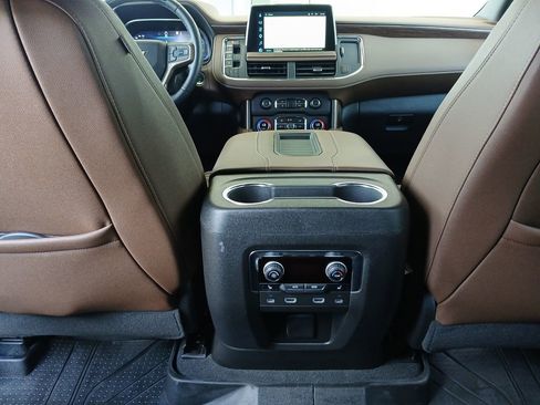 Used 2023 Chevrolet Tahoe High Country w/ Advanced Technology Package AWD/4WD image 22