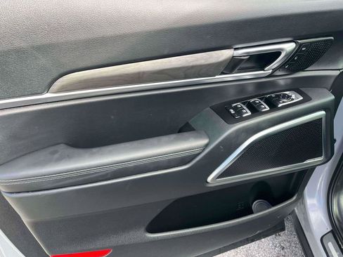 Used 2025 Kia Telluride SX Prestige X-Line image 13