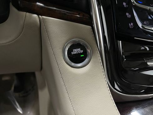Used 2016 Cadillac Escalade Luxury image 23