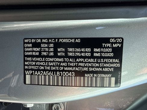 Used 2020 Porsche Macan AWD/4WD image 37